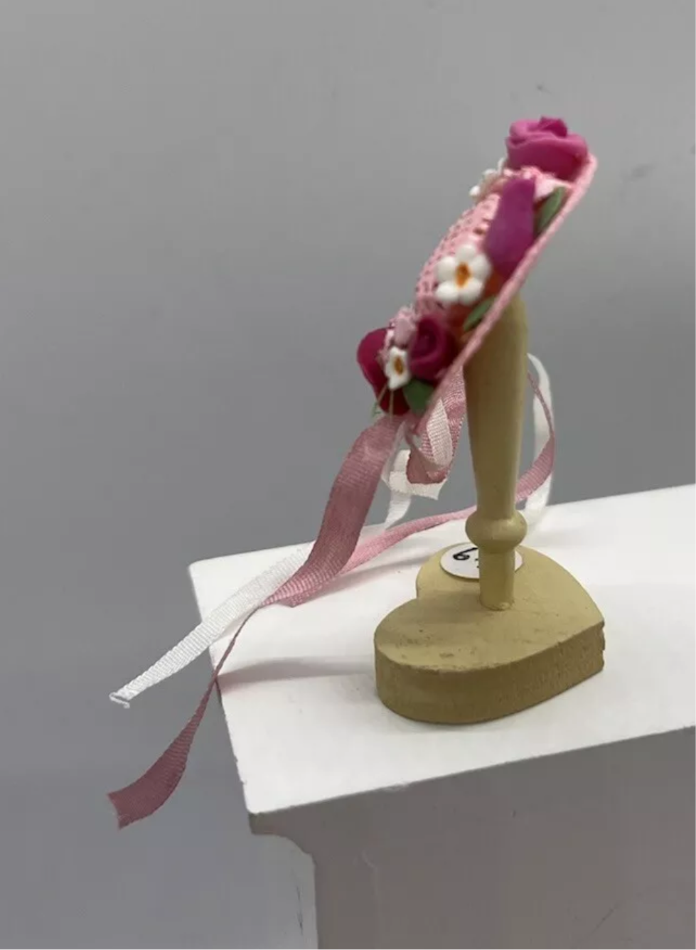 Dolls house hat and stand new