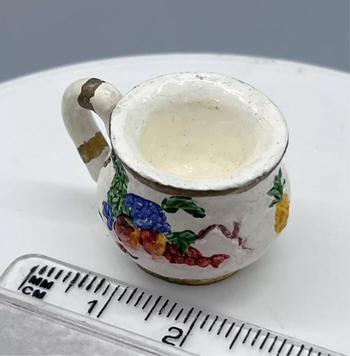 Dolls house resin chamber pot