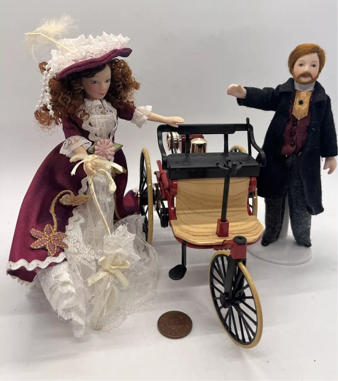 Dolls house Victorian car new in box