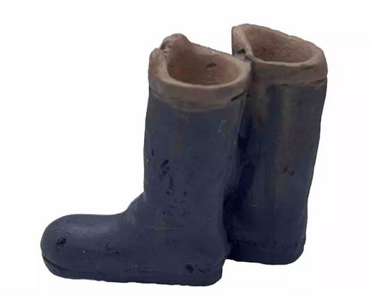 Dolls house resin boots