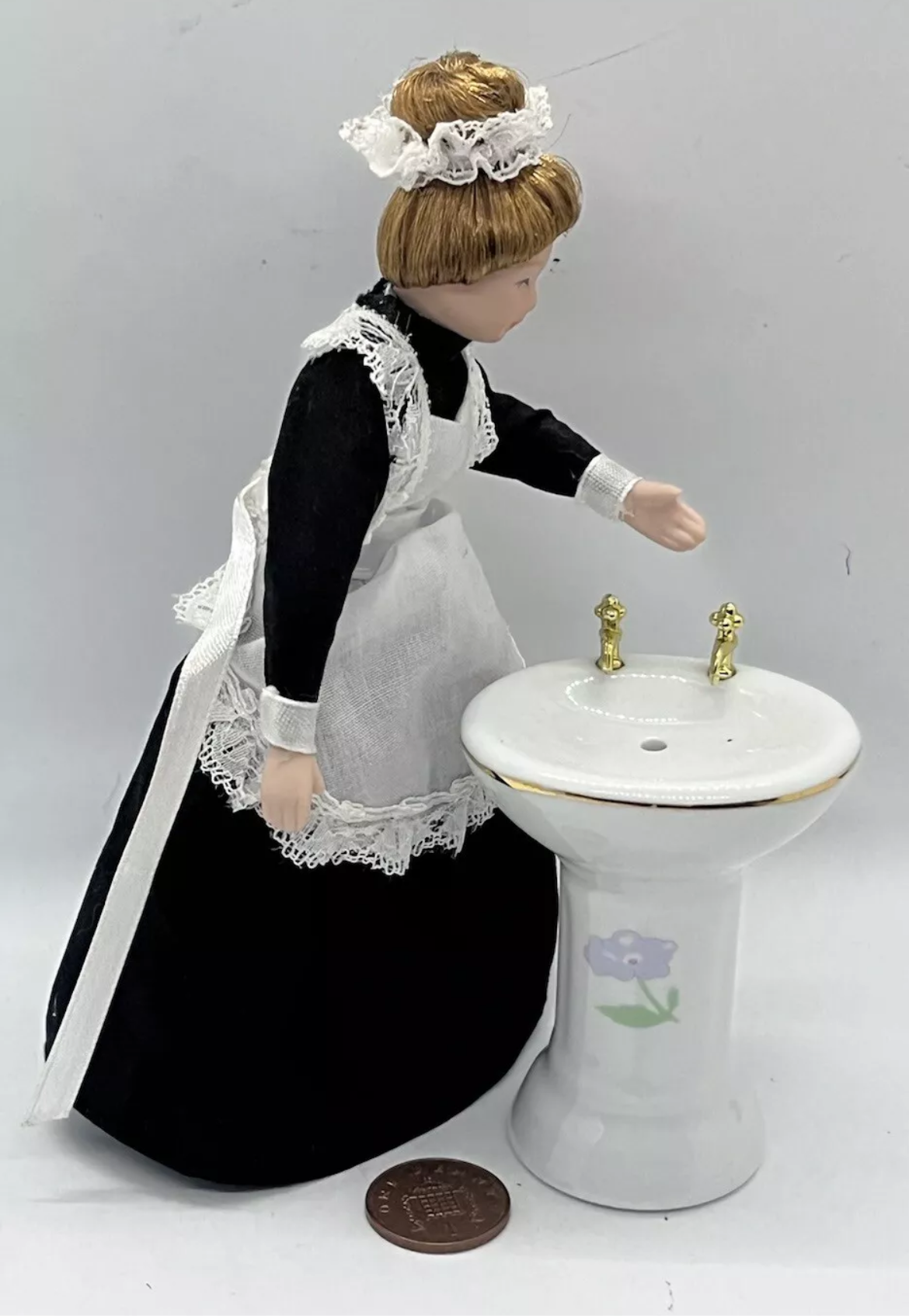 Dolls house porcelain sink