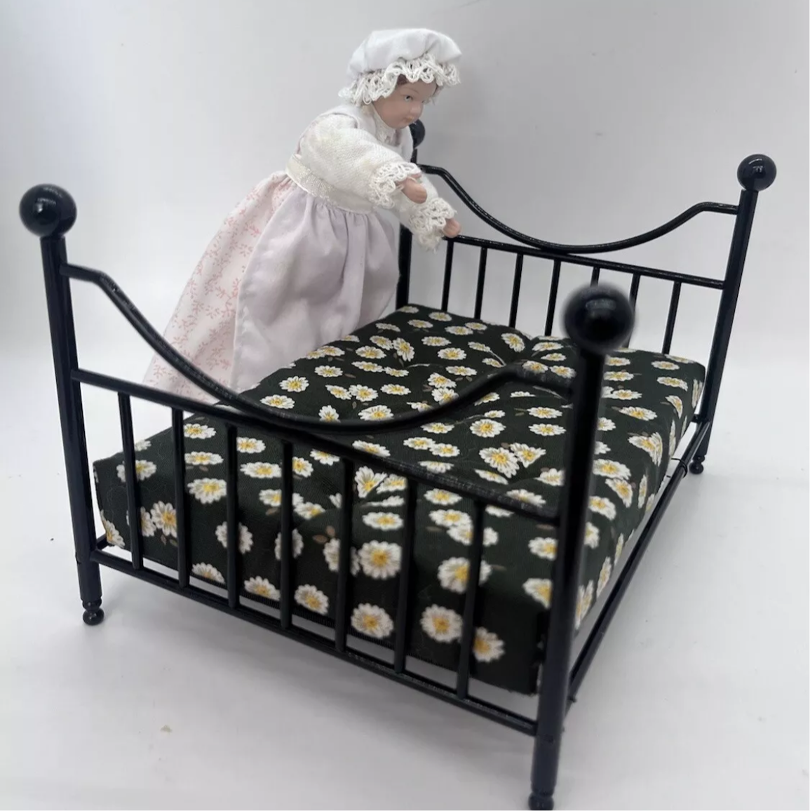 Dolls house metal double bed with bedding