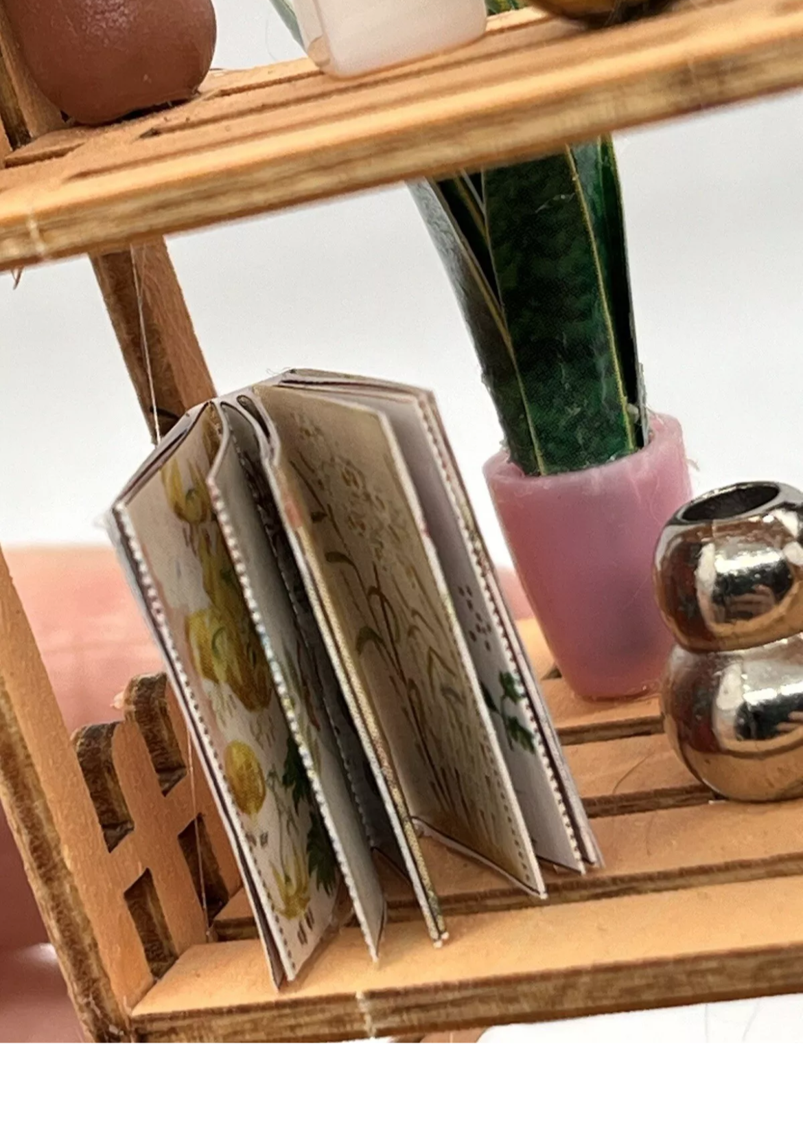 Dolls house garden shelving & accessories