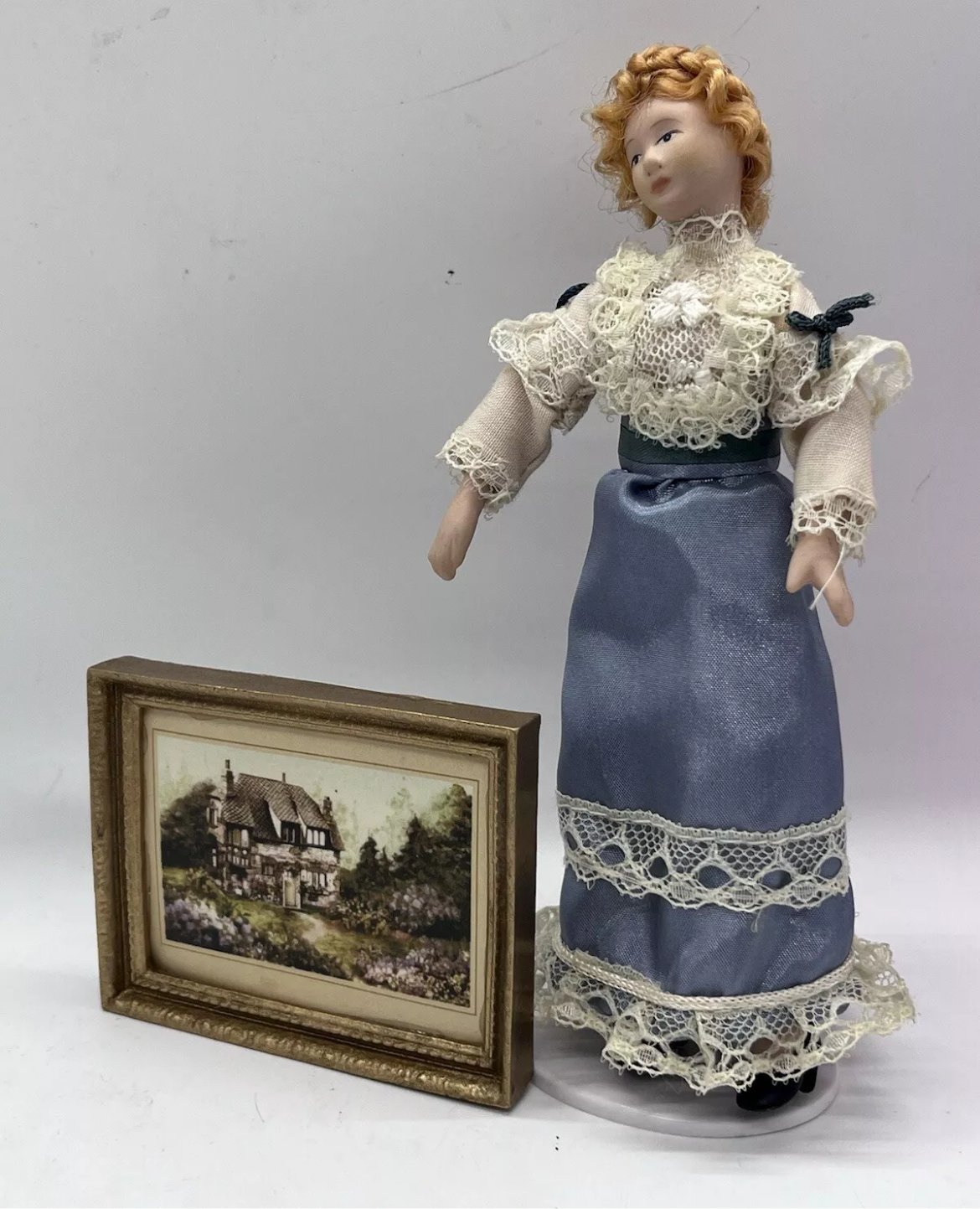 Dolls house print in frame x 1