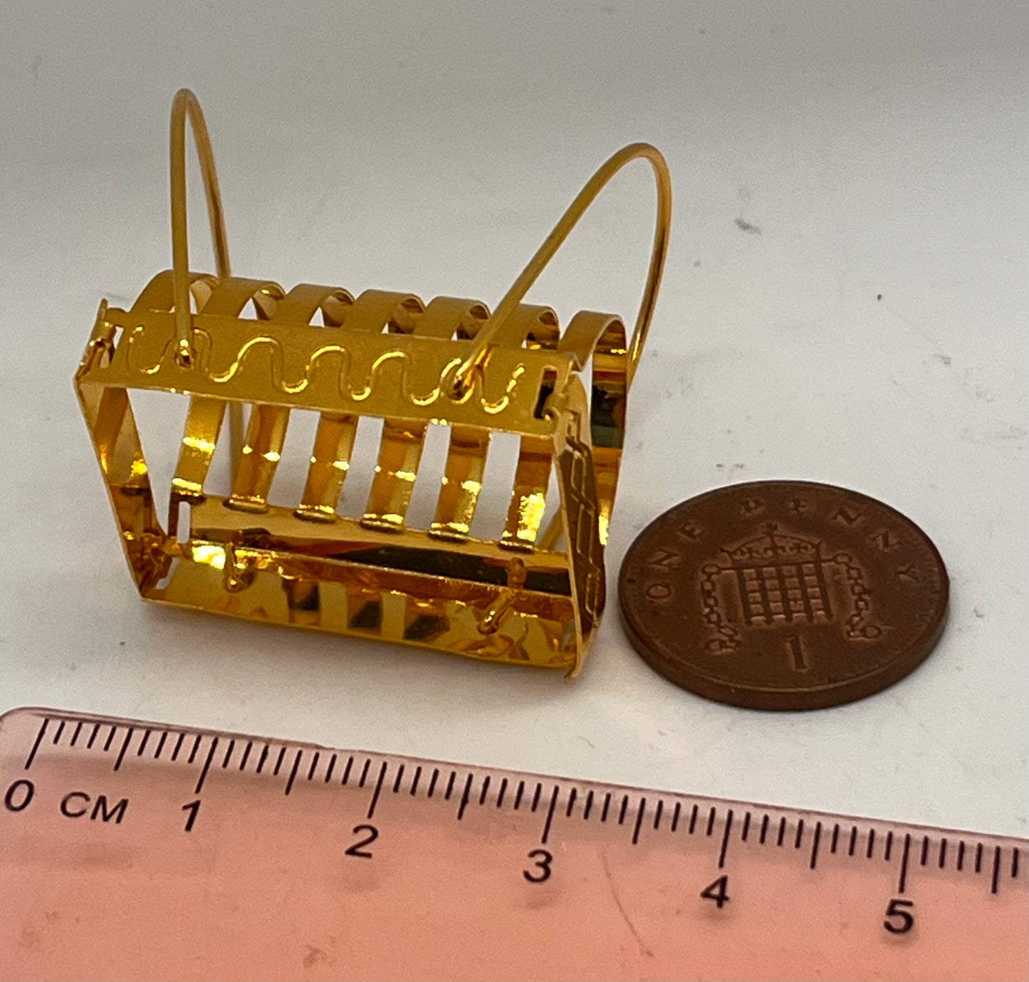 Dolls house toast rack large 1/12th scale?