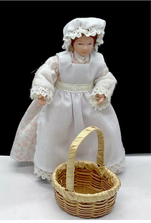 Dolls house large basket