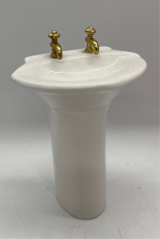 Dolls house porcelain sink