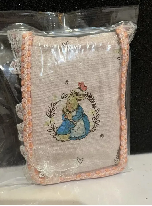 Dolls house Peter Rabbit quilted cot bedding