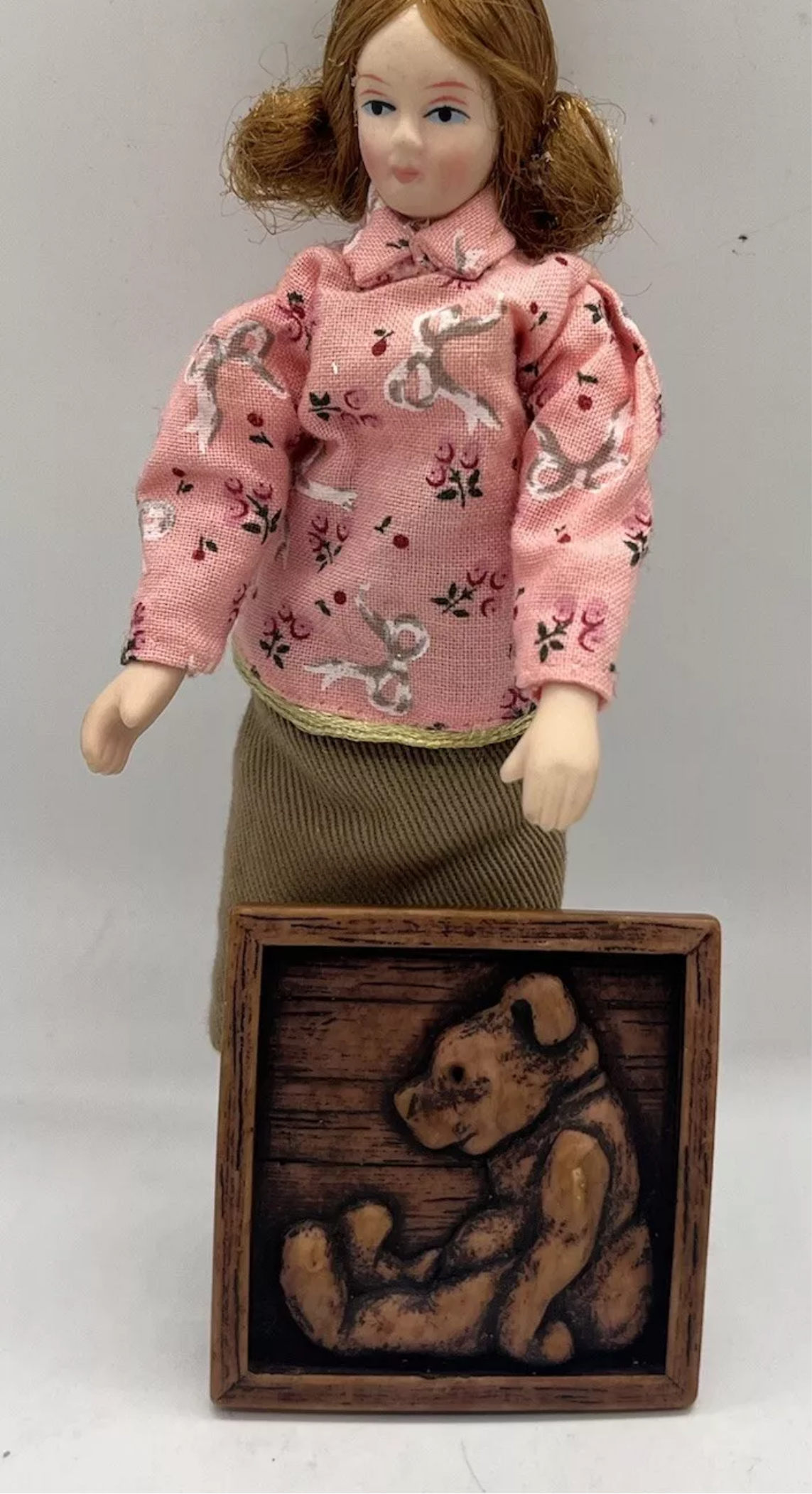 Dolls house resin wall plaque by Tiny Box