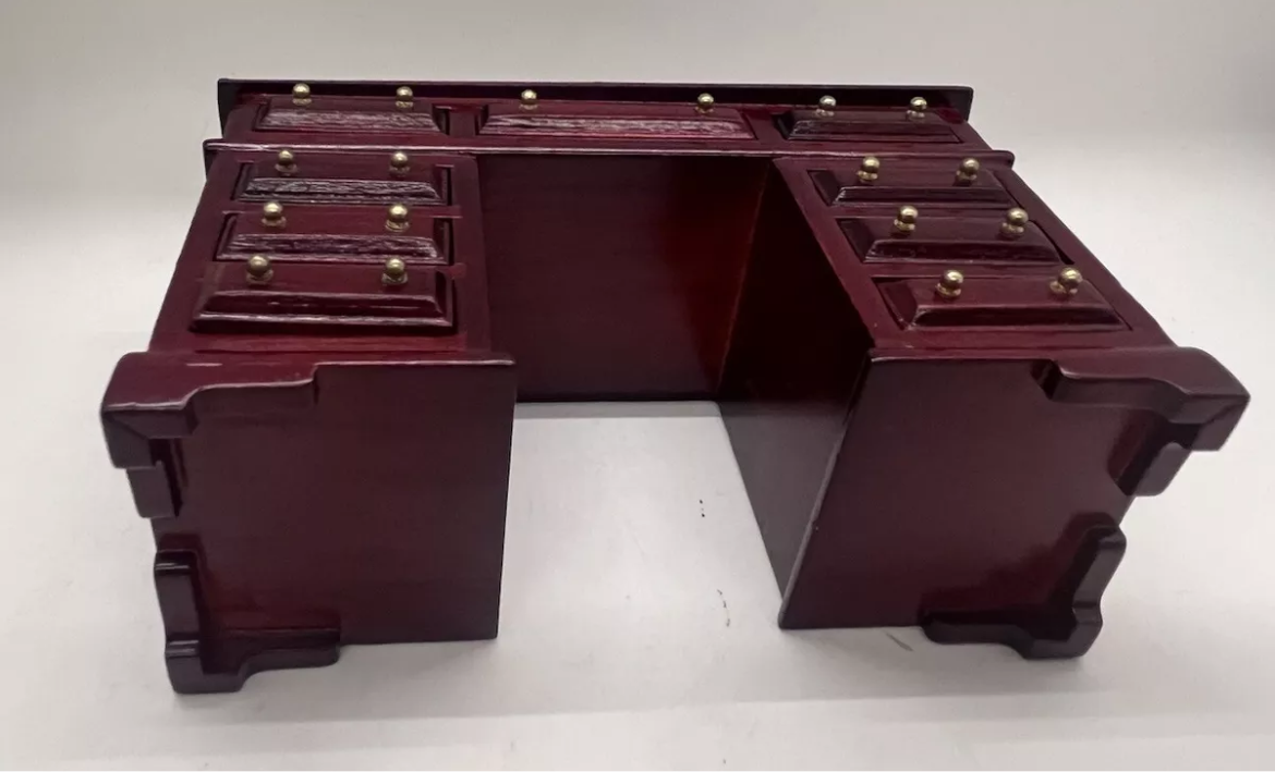 Dolls house desk & all accessories.