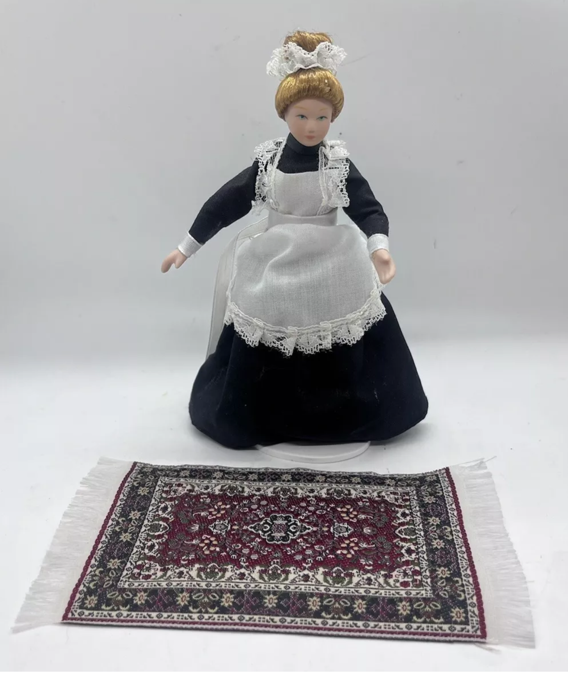 Dolls house rug medium 5 plus inch