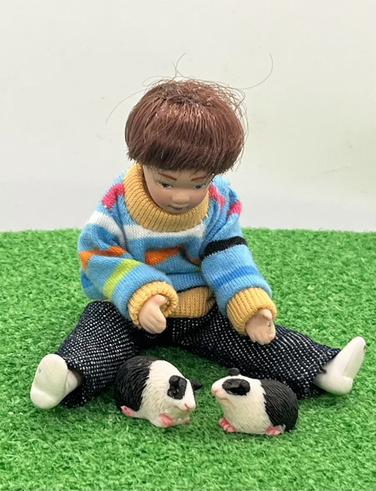 Dolls house resin guinea pigs x 1 NEW