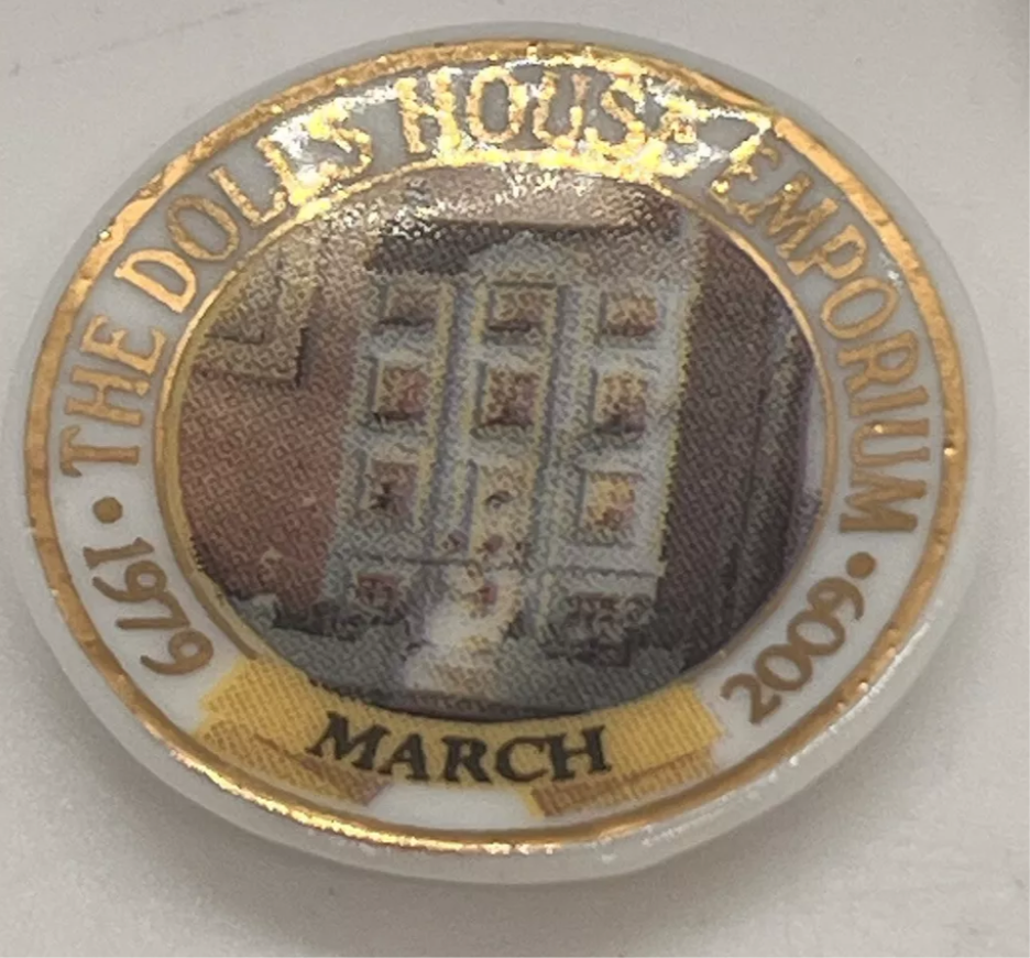 Dolls house emporium collectors plate March