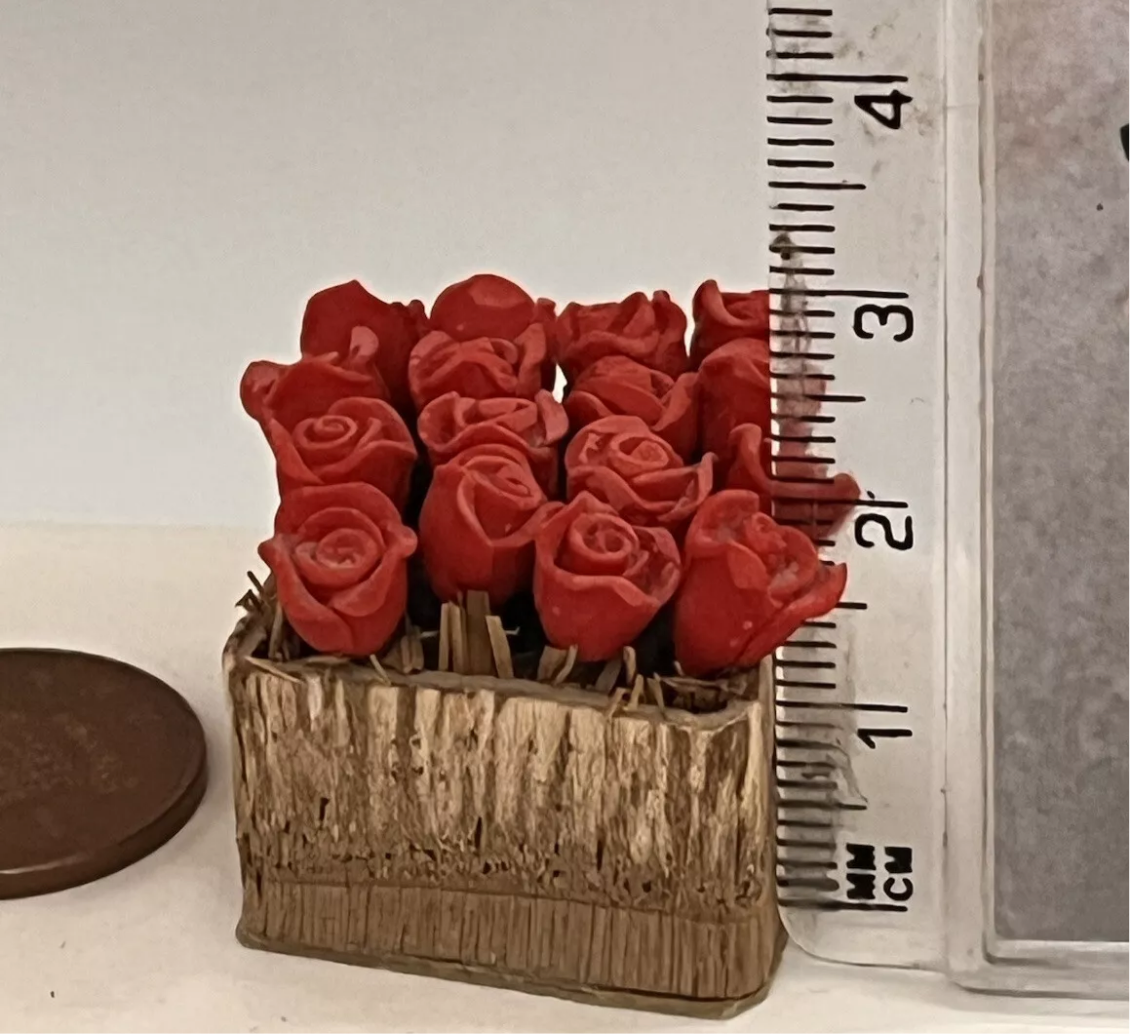 Dolls House flowers red roses resin