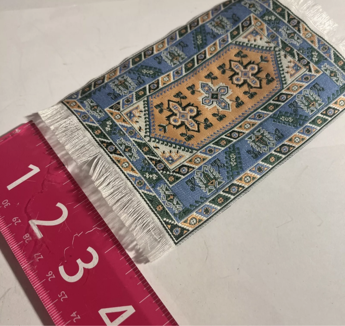 Dolls house rug 6 inch