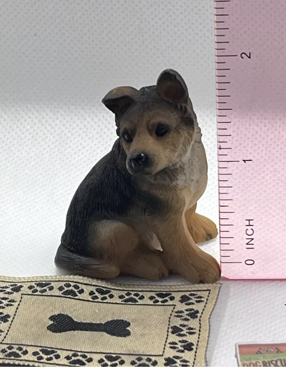 Dolls house resin dog & all accessories