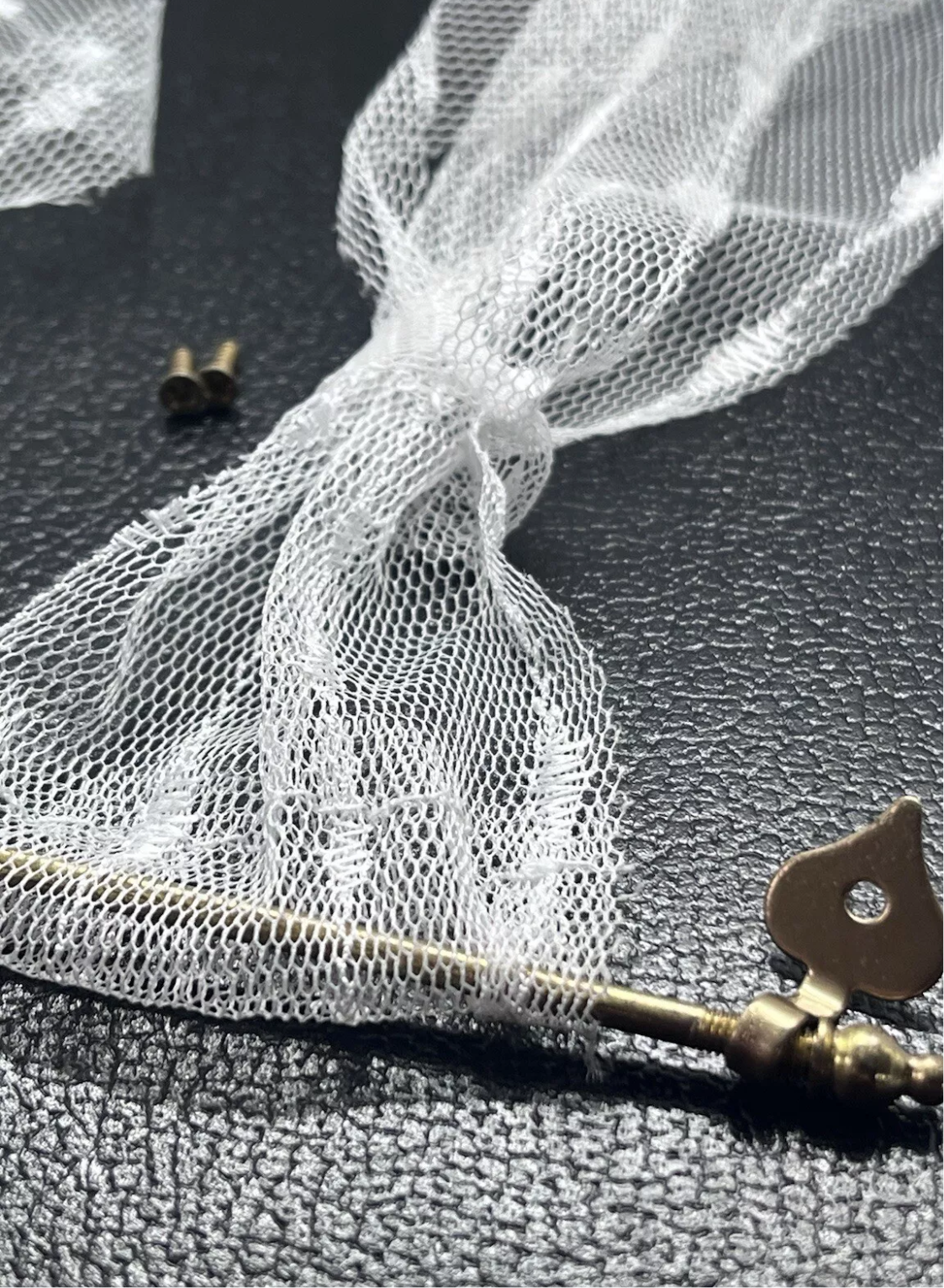 Dolls house 8 curtain poles brackets and screws free nets