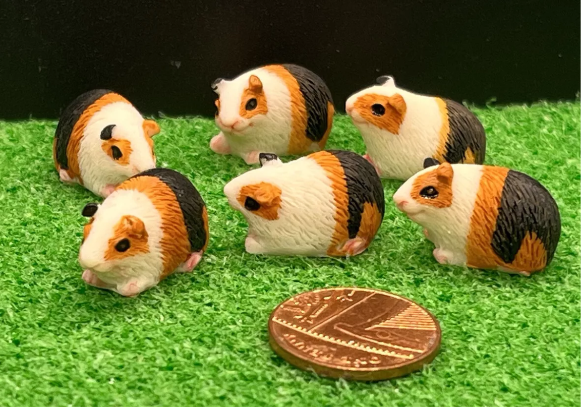 Dolls house resin guinea pig x 1 New