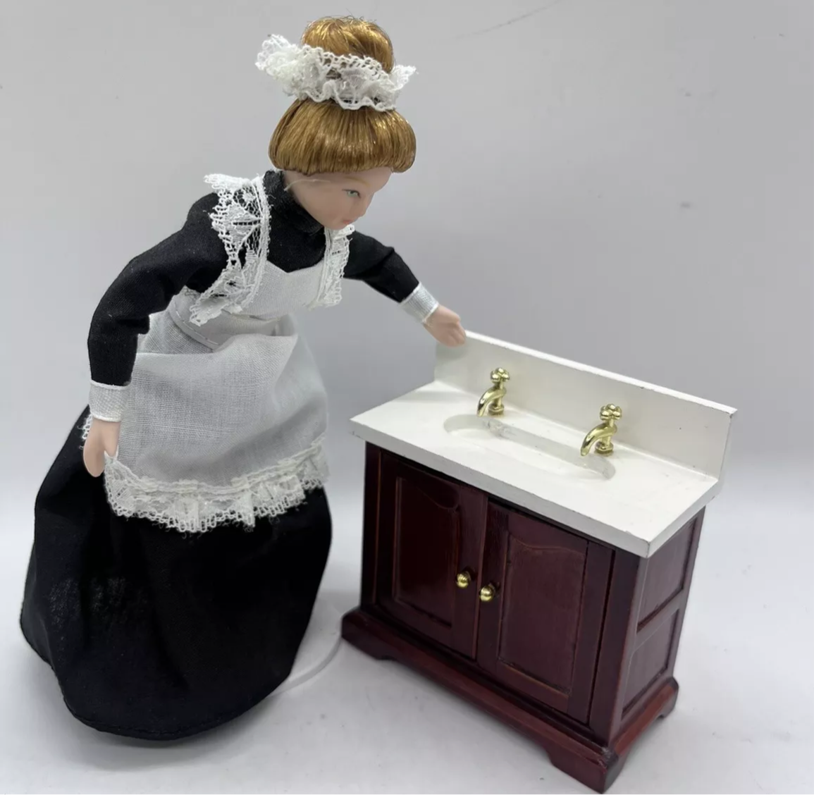 Dolls house sink