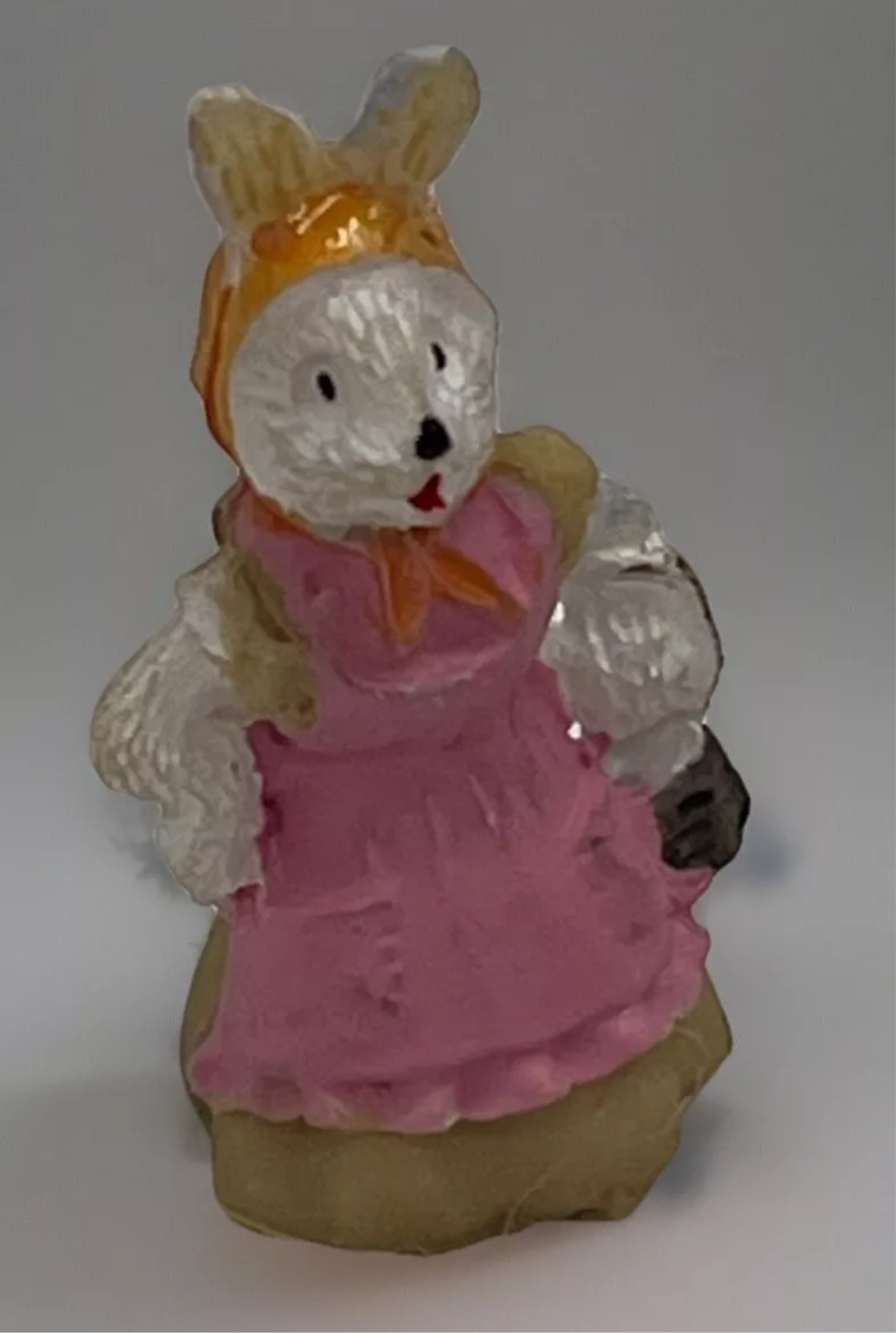 Dolls house ornamental resin Regina rabbit