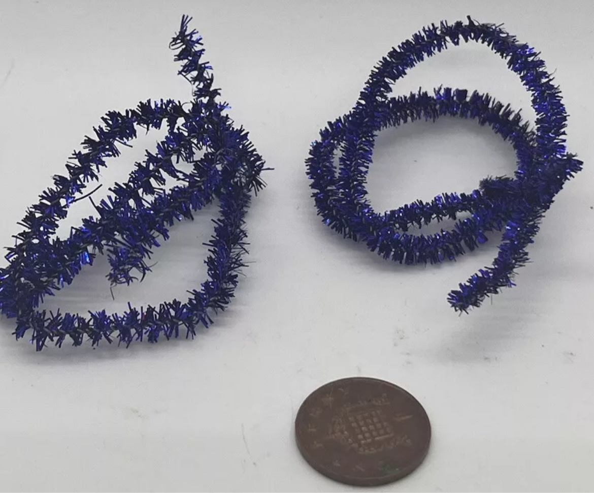 Dolls house tinsel (new)