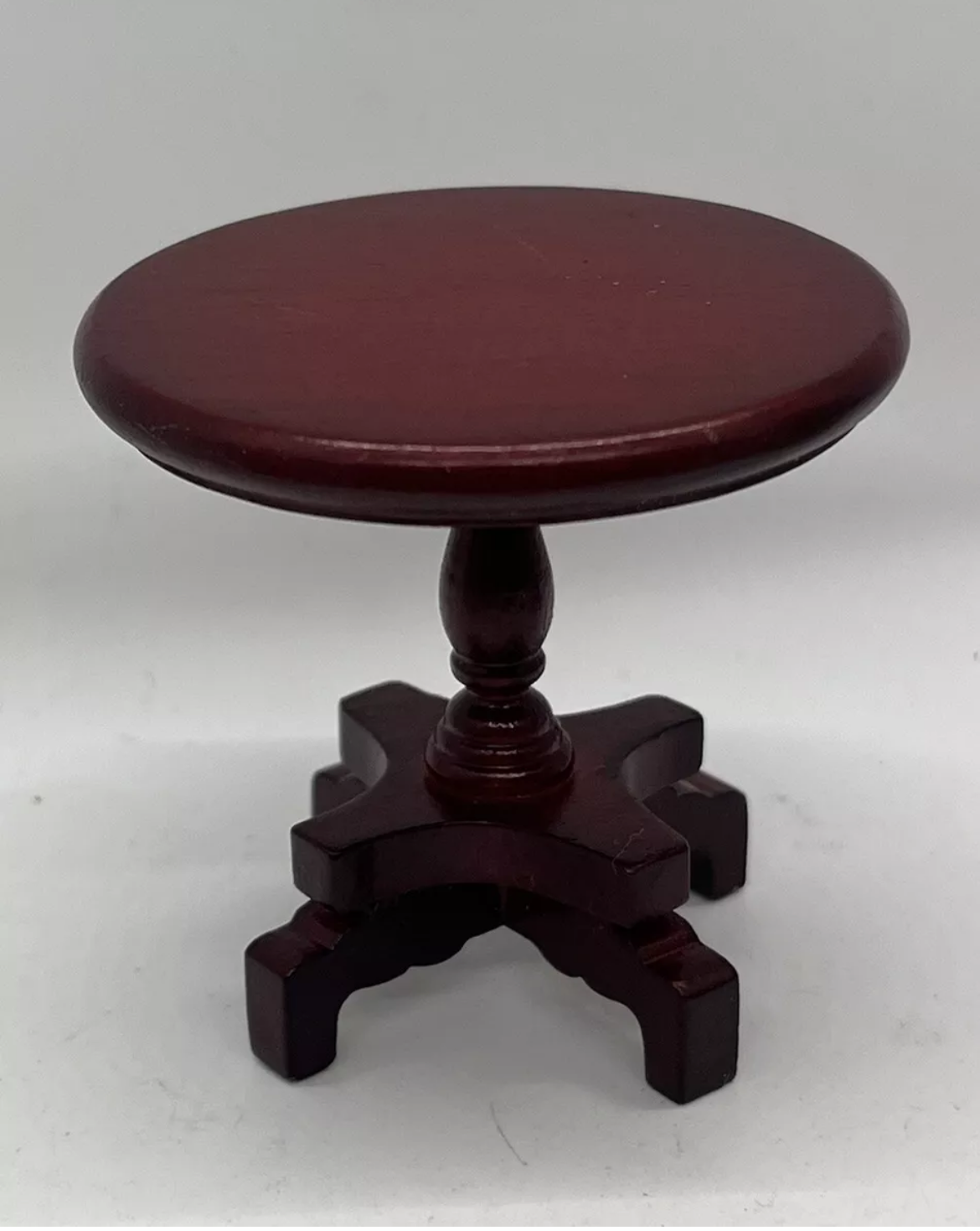 Dolls house furniture pedestal table