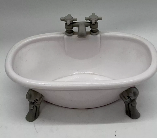 Dolls House 1/16th scale bath plastic