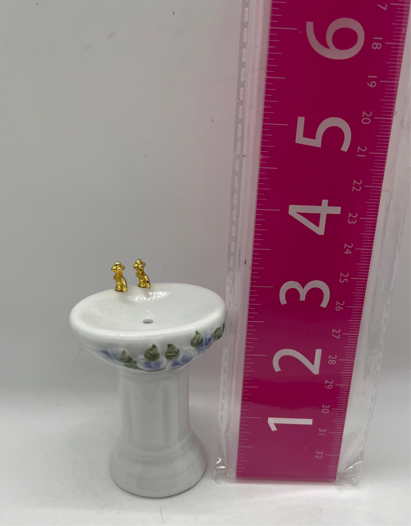 Dolls house porcelain sink
