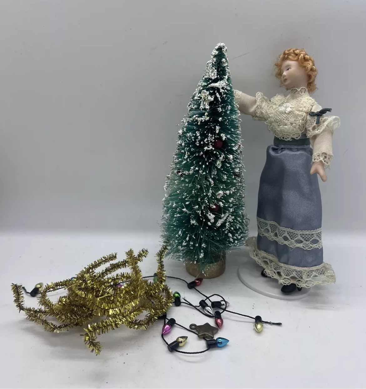 Dolls house Christmas tree & accessories ready to decorate 6 inch