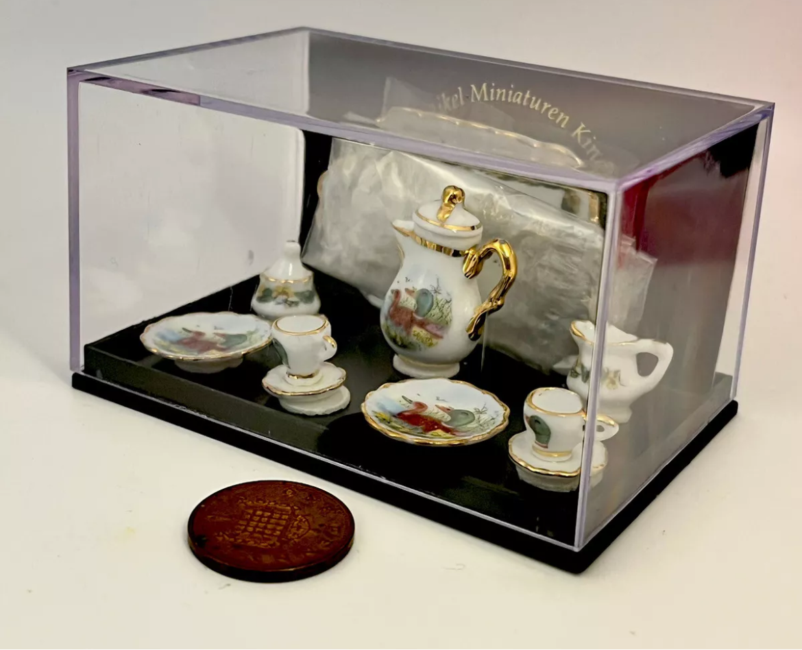 Dolls house Reutter Porcelain tea set NEW
