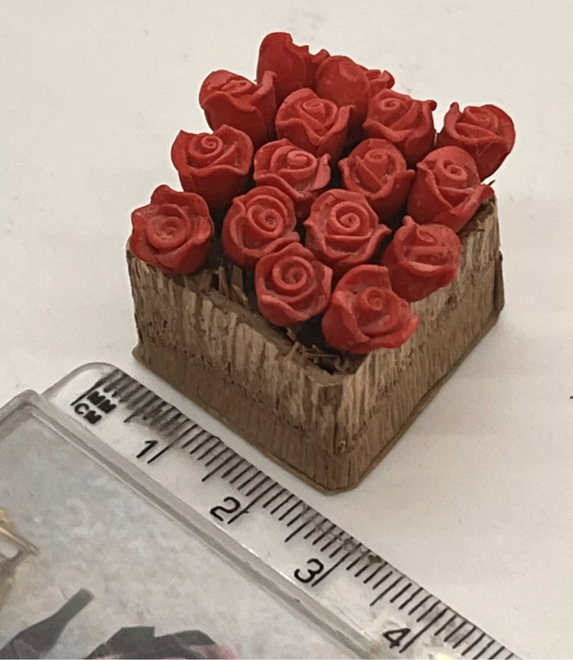 Dolls House flowers red roses resin