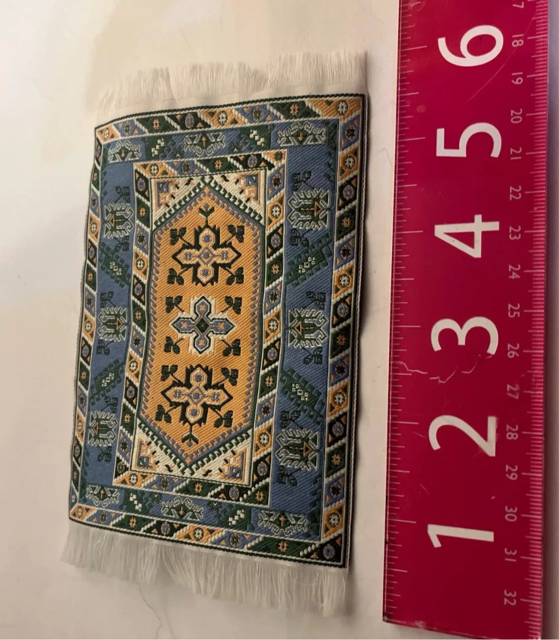 Dolls house rug 6 inch