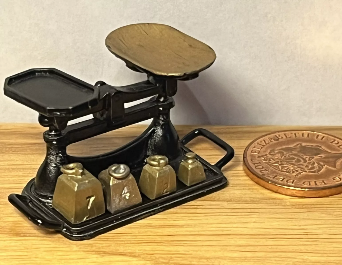 Dolls house Phoenix Miniatures metal weighing scales