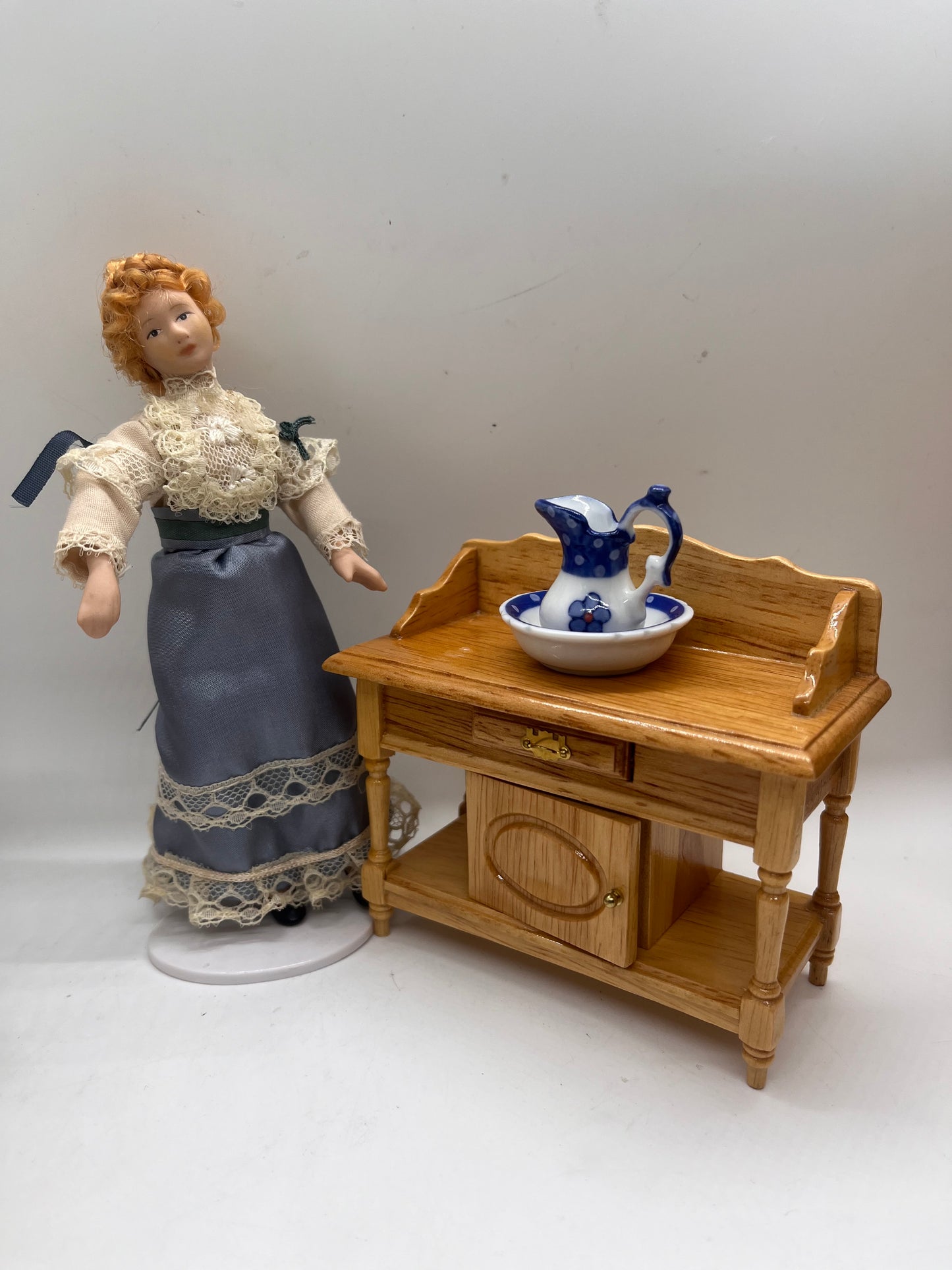 Dolls house washstand with drawer, porcelain jug and washbowl