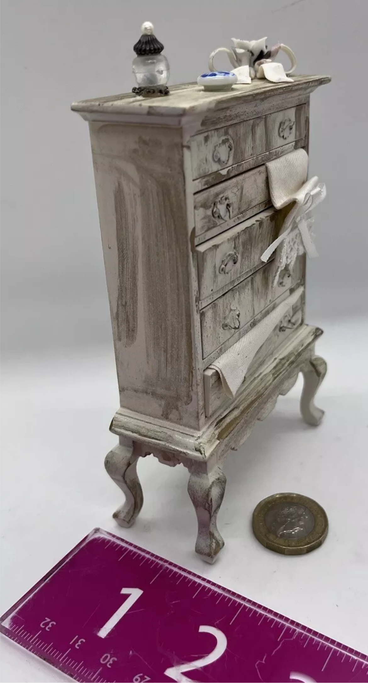 Dolls house tall chest of drawers & all fixed accessories