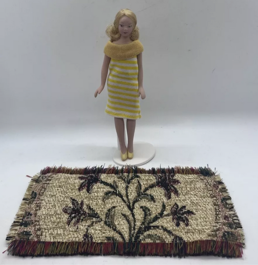 Dolls house rug medium 5 plus inch