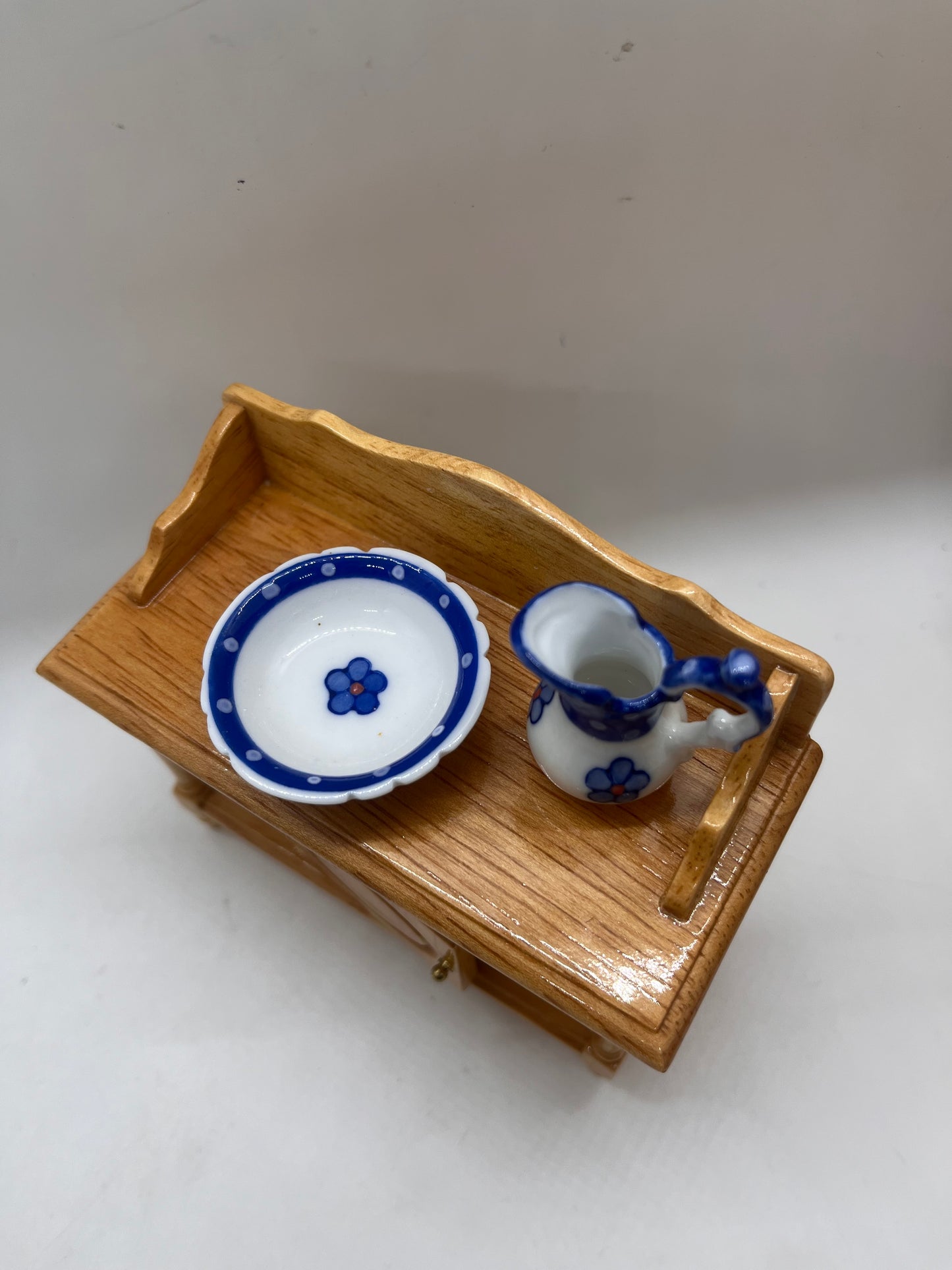 Dolls house washstand with drawer, porcelain jug and washbowl