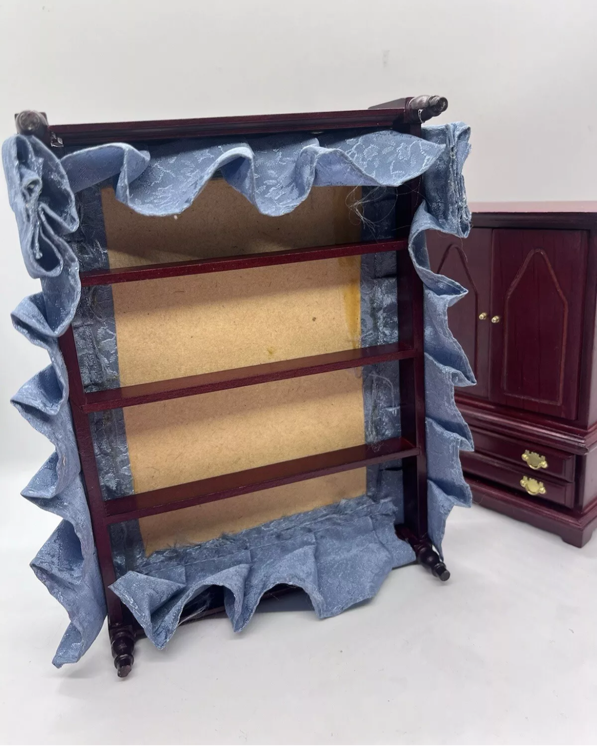 Dolls house bedroom furniture set four poster.