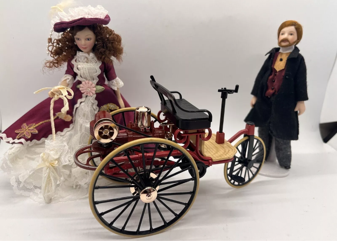 Dolls house new Victorian car in box