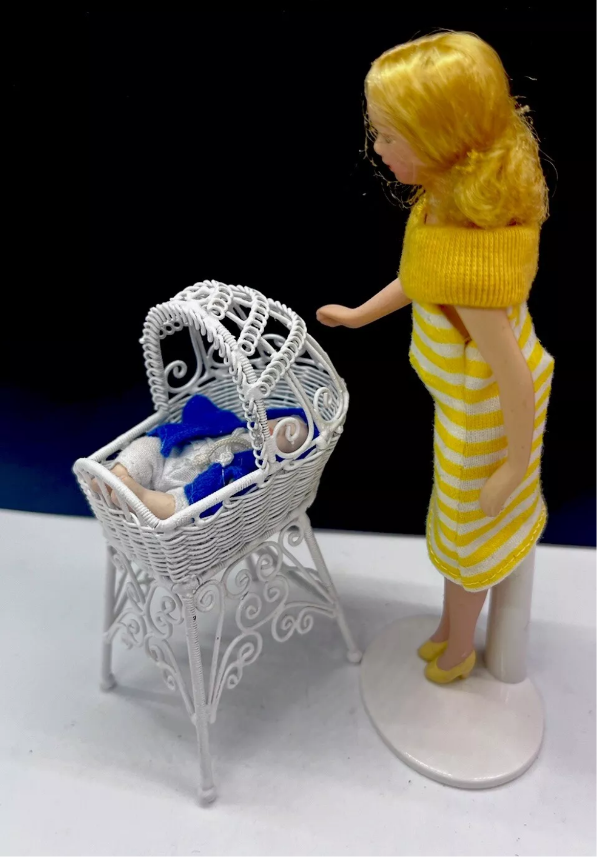 Dolls house white wire crib cot