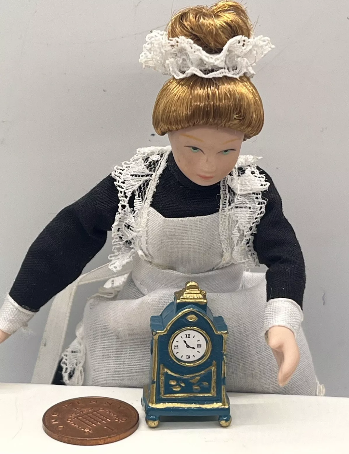 Dolls house metal clock (new)