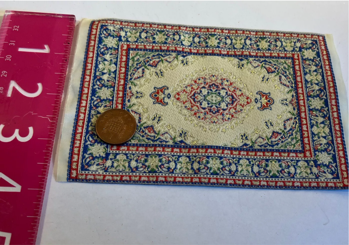Dolls house rug 6 inch