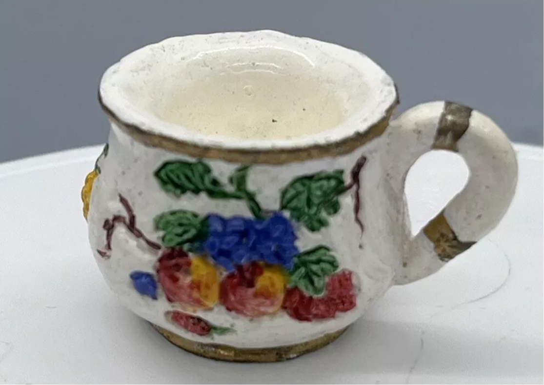 Dolls house resin chamber pot