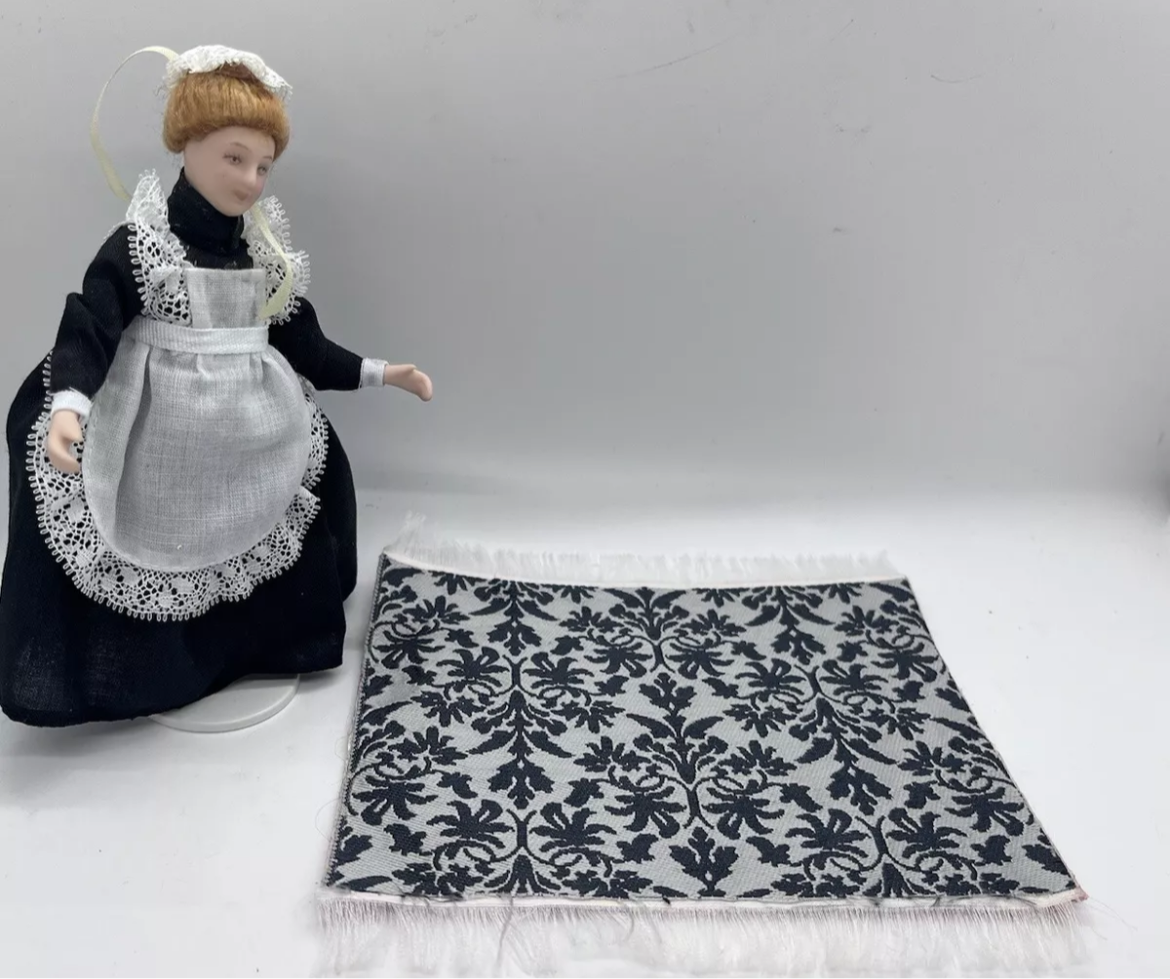 Dolls house rug 6 inch
