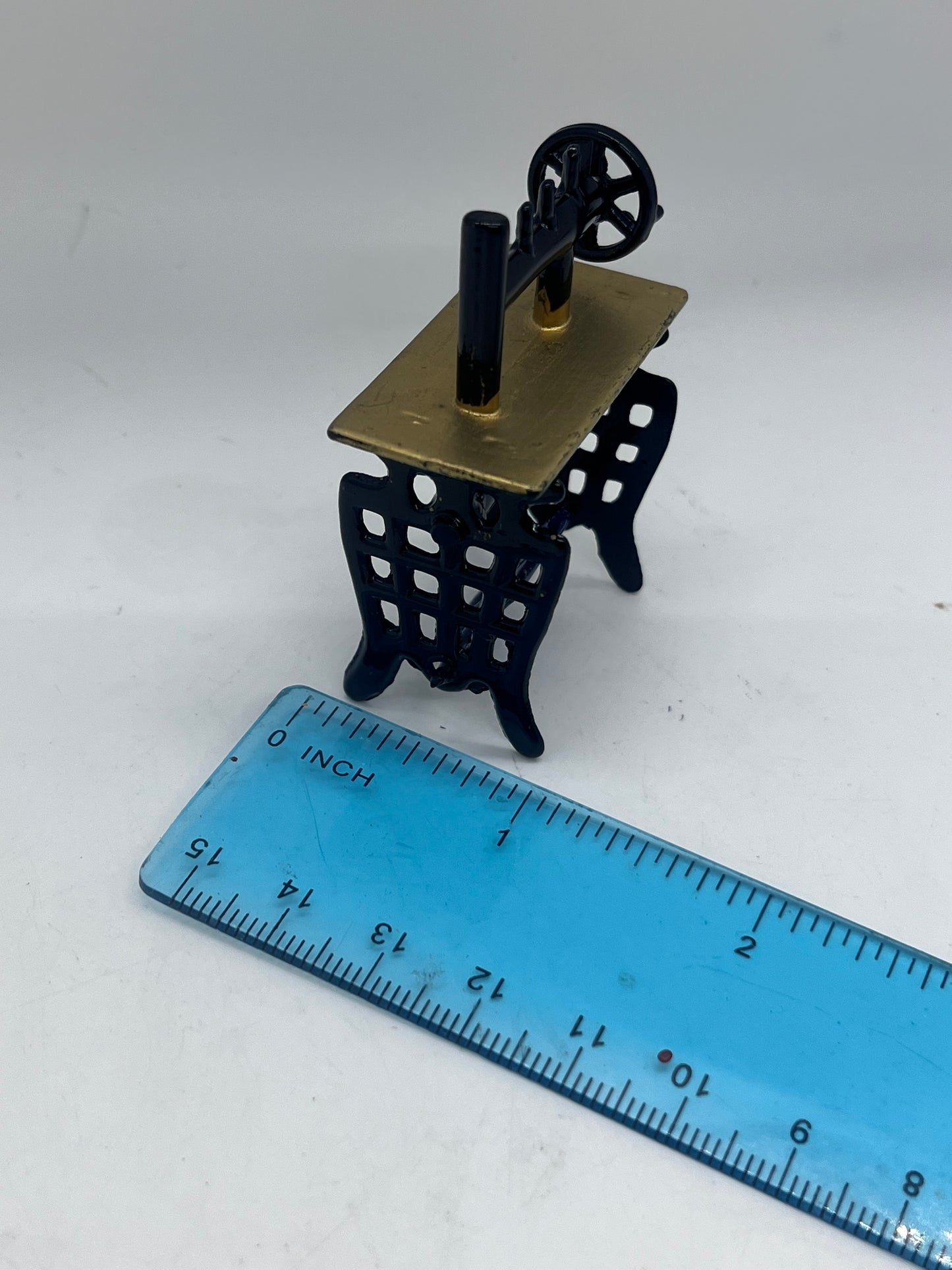 Dolls house 1/16th scale sewing machine