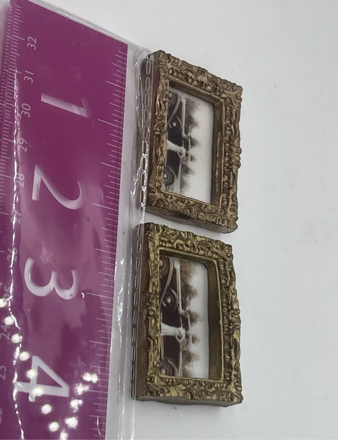 Dolls house print in frame x 1