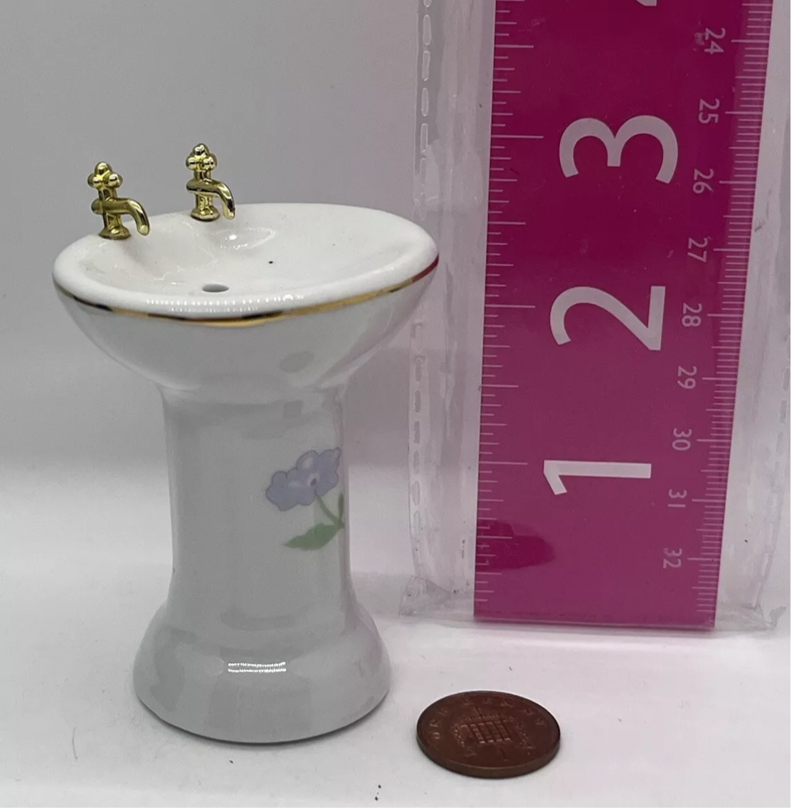 Dolls house porcelain sink