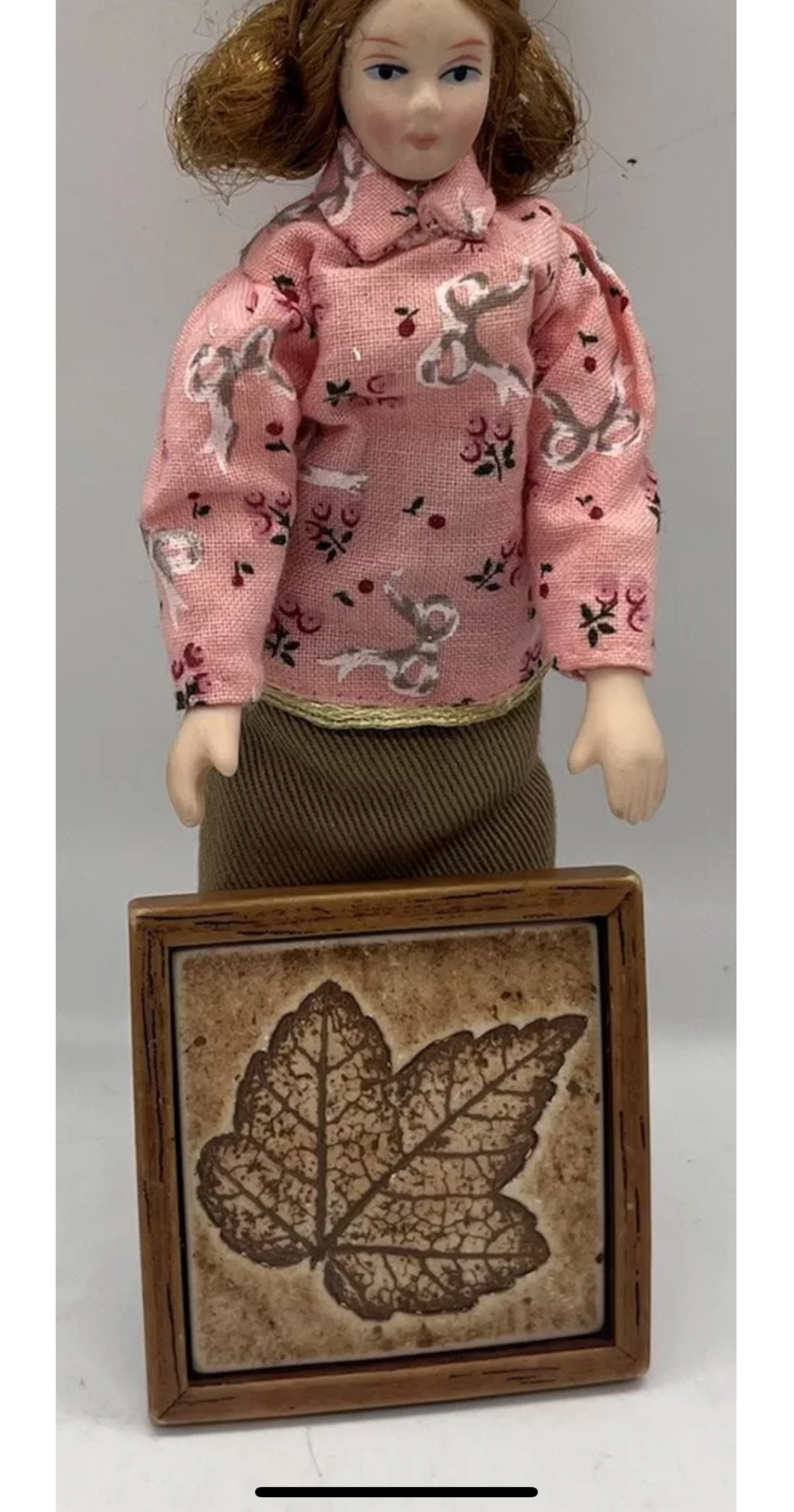 Dolls house resin wall plaque by Tiny Box
