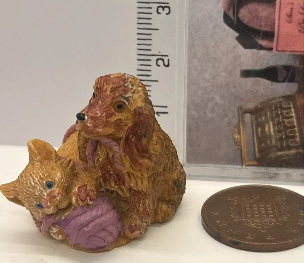 Dolls house cat and dog reduced resin