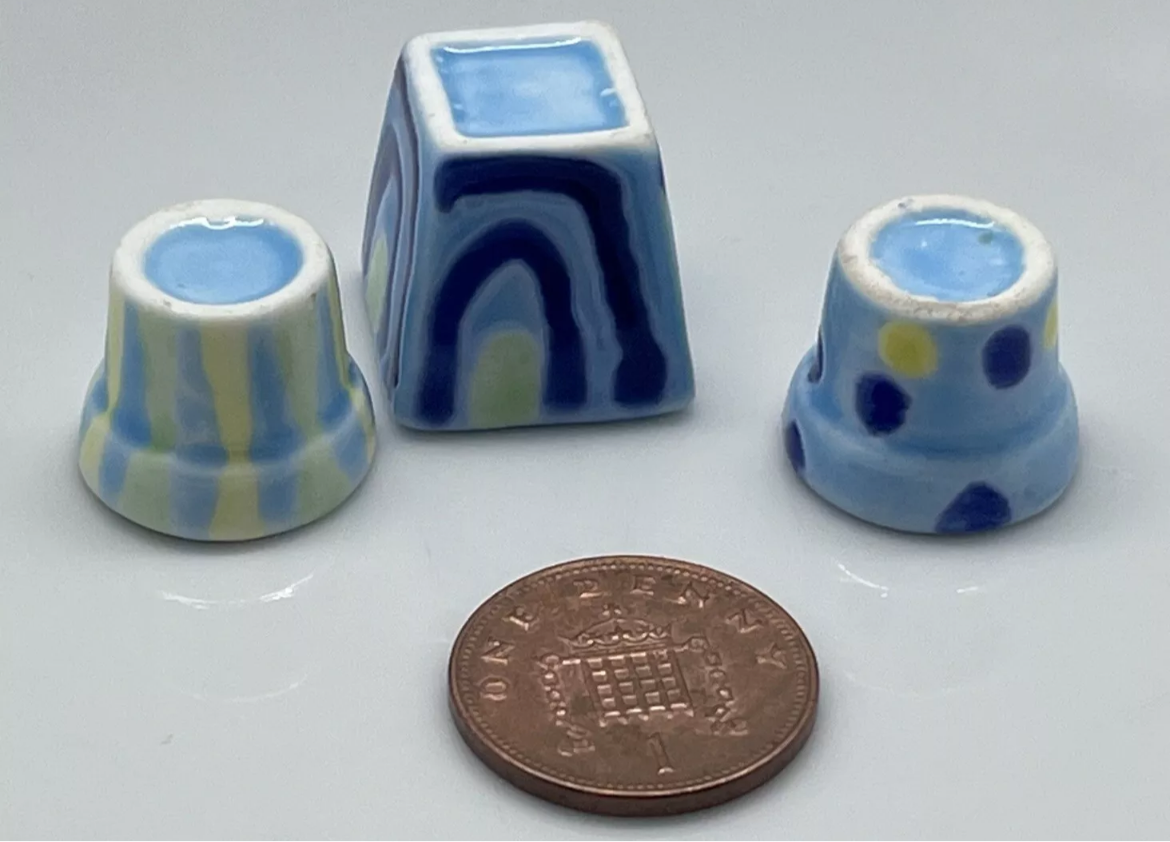 Dolls house ceramic pot set